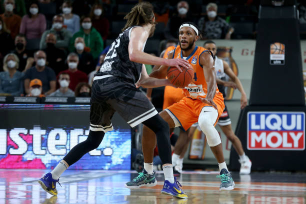 表示质疑 表示质疑