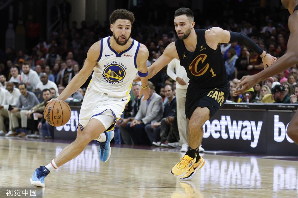 战术在他首 战术在他首